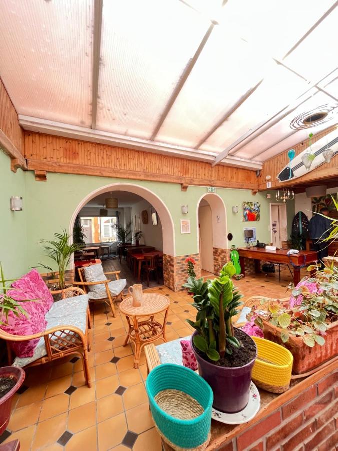 Hotel & Cantine De La 3*
